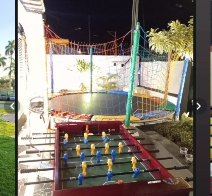 Combo pula-pula médio + mesa de totó — foto 1